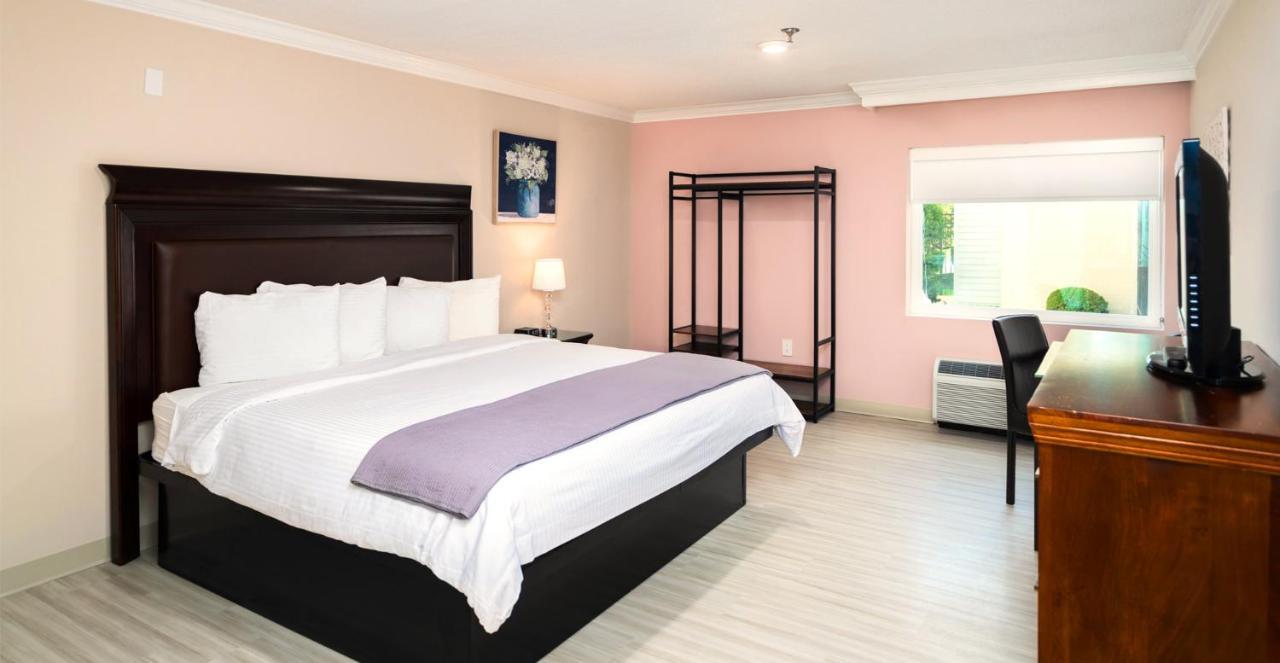 Bella Vista Hotel & Suites Lynchburg Bagian luar foto
