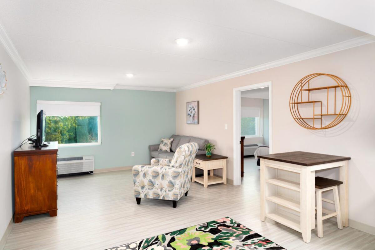 Bella Vista Hotel & Suites Lynchburg Bagian luar foto